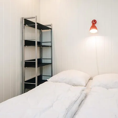 12 Person In Oksbøl